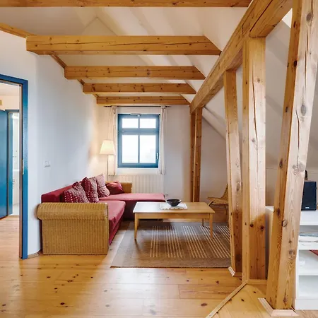 3-raum Dachgeschoss 54 *