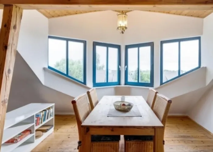 3-raum Dachgeschoss 54 דירה